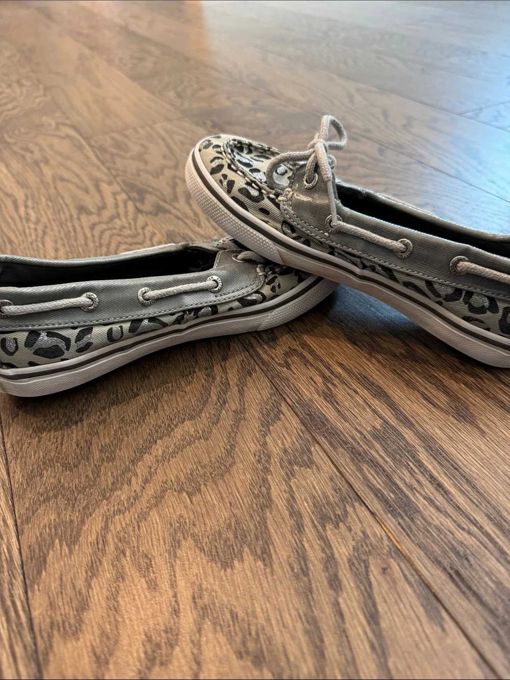 Sperry Kids Leopard Moccasin Boat Shoes !